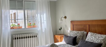 House in the "Monte Pedroso" natural park, 12 minutes walk from the Cathedral