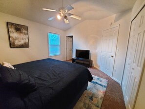 3 bedrooms, premium bedding, desk, iron/ironing board