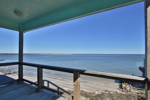 BEACHFRONT, spacious, & family-friendly