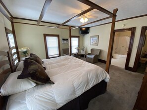 Iron/ironing board, free WiFi, bed sheets