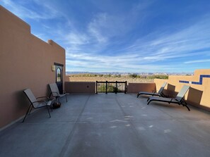 Terrace/patio - Santa Fe Style Custom Home - Hot Tub, Gorgeous View at Desert Edge! (Page)