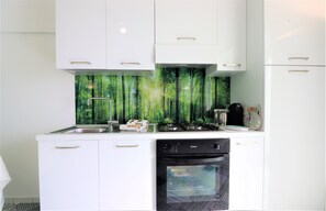 Deluxe Apartment | Dapur kecil peribadi