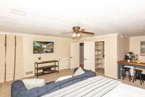 1 bedroom, iron/ironing board, travel cot, free WiFi