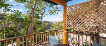 Spacious Studio with a Kitchenette, Private Deck, Firepit in Historic Jerome