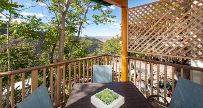 Spacious Studio with a Kitchenette, Private Deck, Firepit in Historic Jerome