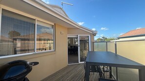Outdoor dining - Sandpiper 10 - Close to Town and Beach (INVERLOCH)