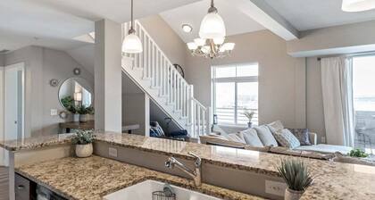 Spacious 3 BR 2 Bath Loft Condo in Grand Landing