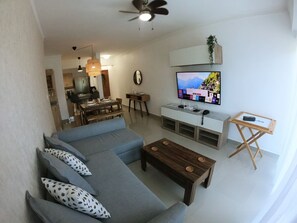 Smart TV, books, offices - Modern Apartment in the Heart of Santo Domingo N&A (Santo Domingo)