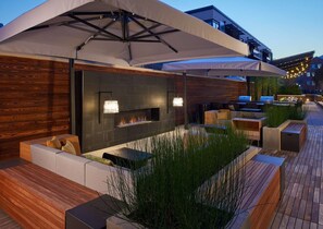 Rooftop terrace - Global Luxury Suites Clarendon Metro (Arlington)