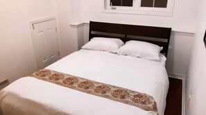 1 dormitorio, escritorio, tabla de planchar con plancha y wifi gratis