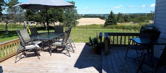 Dunollie Retreat, Relax in one of PEI's beautiful country homes!