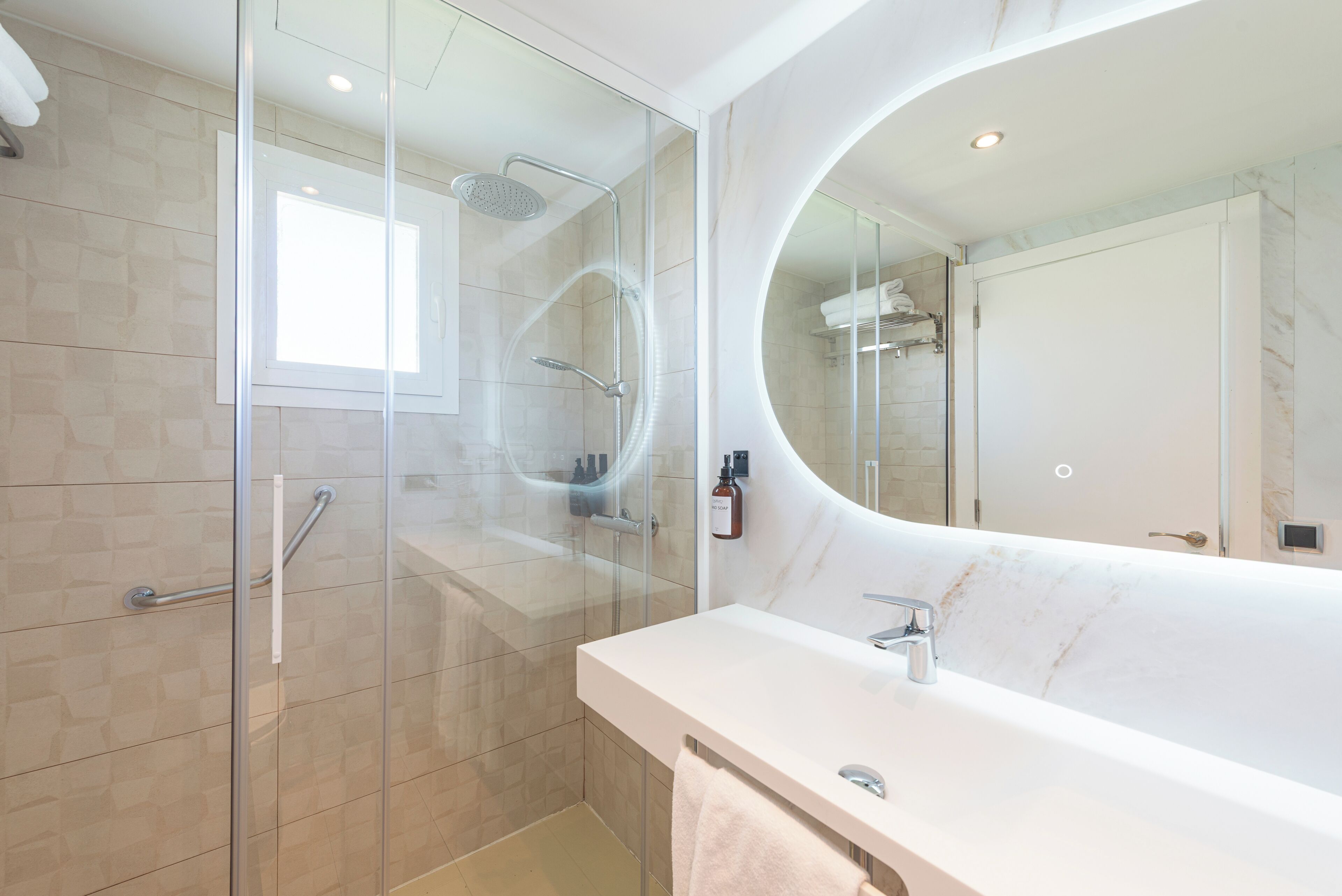 Standard Apartment, Balcony, Garden View | Bathroom | Shower, hair dryer, towels