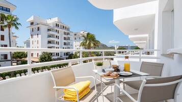 Appartement Standard, balcon, vue jardin | Terrasse/Patio