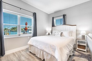 1 bedroom, free WiFi, bed sheets - JOHNS PASS "Studio 4" Fisherman's Cove & Cottages (Madeira Beach)