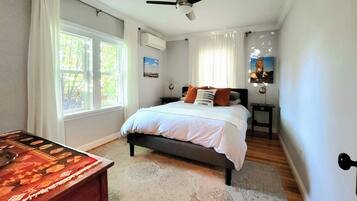 1 bedroom, iron/ironing board, internet, bed sheets