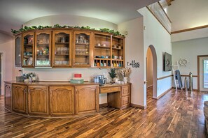 Interior - 16-Acre Pilot Point Ranch: Private Pond (Pilot Point)