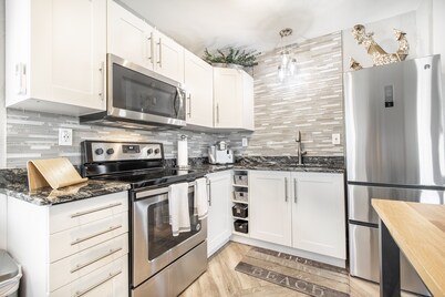 Johns Pass Fisherman's Cove & Cottage 