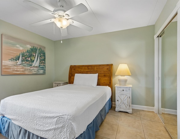 Second Bedroom - Queen Bed