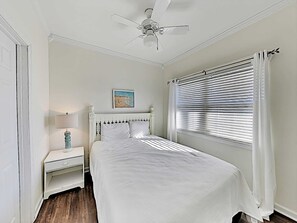 2 bedrooms, iron/ironing board, WiFi, bed sheets