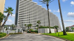 Exterior - Edgewater #1205 | Gulf Front in Destin, Spectacular Views + Amenities (Miramar Beach)
