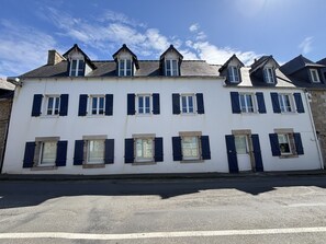 Esterni