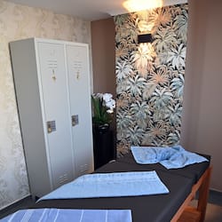 Sauna, Turkish bath, body treatments, aromatherapy, hot stone massages