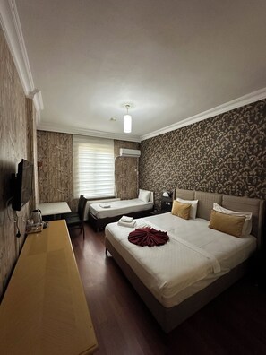 Deluxe Twin Room | 1 bedroom, Egyptian cotton sheets, premium bedding, blackout curtains