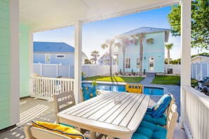 Outdoor dining - Special event private beach house with saltwater pool, half block from the beach (Panama City Beach)