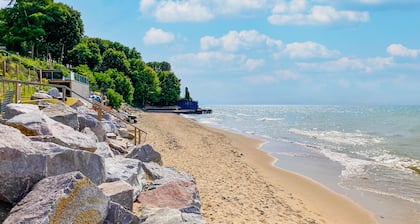 Classic home w/ private hot tub, sauna, & outdoor fireplace - 350 feet to beach