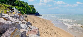 Classic home w/ private hot tub, sauna, & outdoor fireplace - 350 feet to beach