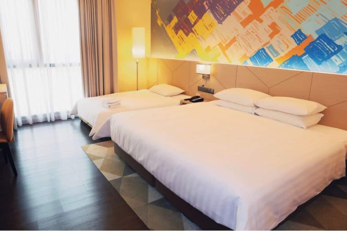 Deluxe Family King | In-room safe, desk, laptop workspace, iron/ironing board