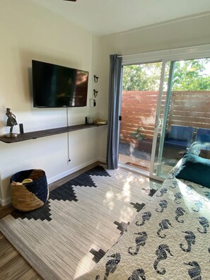 Desk, free WiFi, bed sheets