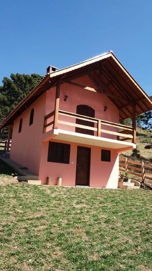 Exterior - Chalet 9km Gonçalves- Costas Neighborhood (Paraisopolis)