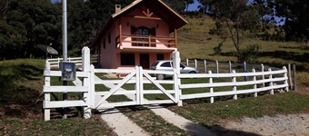 Chalet 9km Gonçalves- Costas Neighborhood