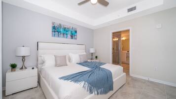 2 chambres, fer et planche à repasser, Wi-Fi gratuit, draps fournis