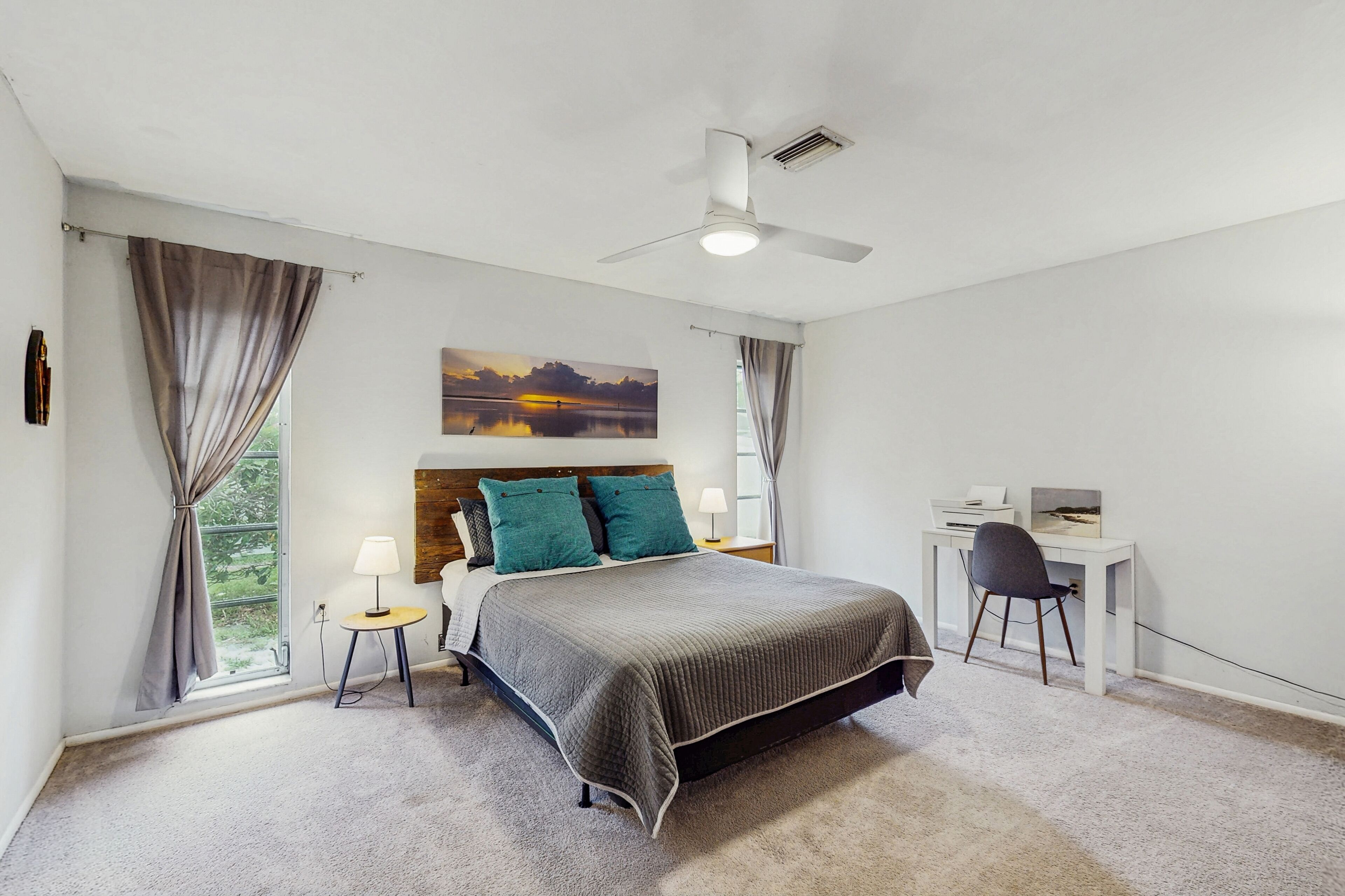 2 bedrooms, desk, iron/ironing board, internet