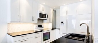 Seasons at Avon, récemment rénovées 2 BR 2BA Condo au 4ème étage