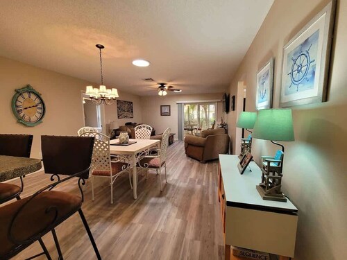 3Bedroom w/2 SeaterGolfCart