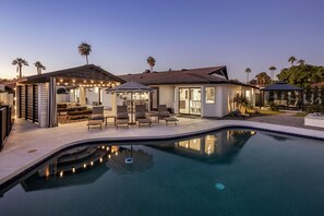 A heated pool - SWSS 4BR Kierland Luxury Escape | Heated Pool, Hot Tub, Putting Green, Game Room, Pickleball (Scottsdale)