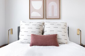 2 quartos, ferros/tábuas de passar roupa, Wi-Fi, roupa de cama