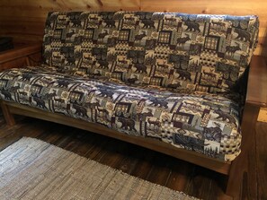 1 makuuhuone, silitysrauta/-lauta, vuodevaatteet