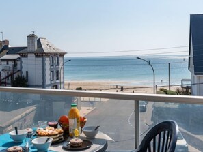 Outdoor dining - Résidence Les Dunes by Interhome (Quiberon)