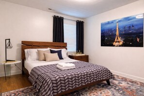4 Schlafzimmer, Bügeleisen/Bügelbrett, kostenloses WLAN, Bettwäsche