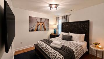 4 slaapkamers, een strijkplank/strijkijzer, gratis wifi, beddengoed