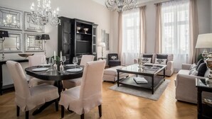 Dining - Cozy apartment in Berlin (Berlin)