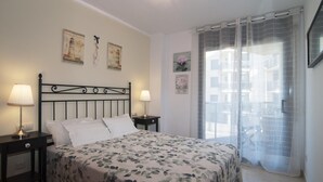 3 bedrooms, iron/ironing board, Internet - Spectacular apartment with communal pool and views of the port (l'Escala)