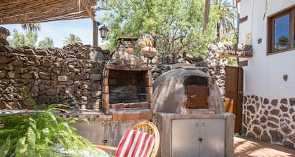 Holiday Home El Cuarto with Wi-Fi, Garden & Terrace; Pets Allowed for Extra Fee