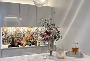 Dining - Vacation Apartment "Montelago" with Wi-Fi, Balcony & Pool (Gargnano)