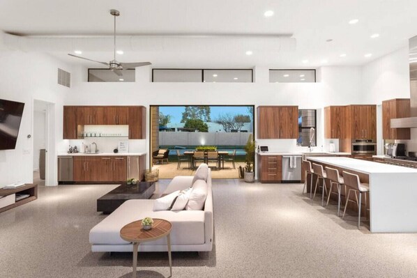 Smart TV, fireplace, video games