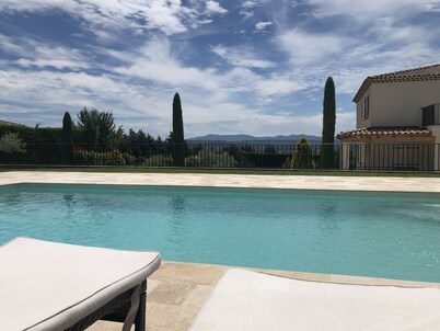 Luxury villa in Aix en Provence, with 2 private accommodation